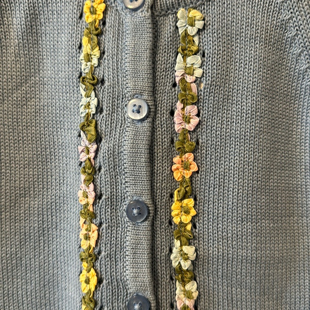 NWT Baby Gap Sweater w flowers 4xl - Picture 3 of 11